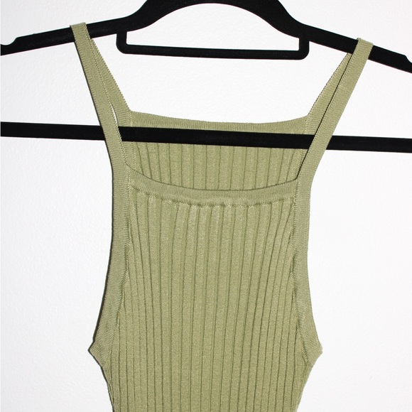 Green Ribbed Dress - Picture 3 of 8
